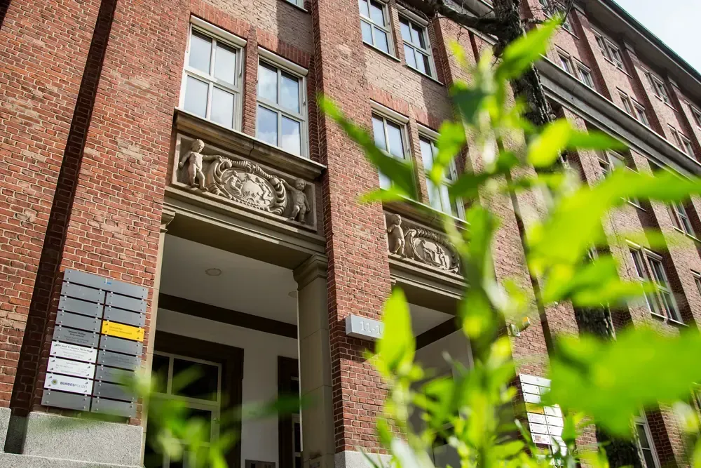 Eingang des Nephrologicum Berlin Kreuzberg-Friedrichshain